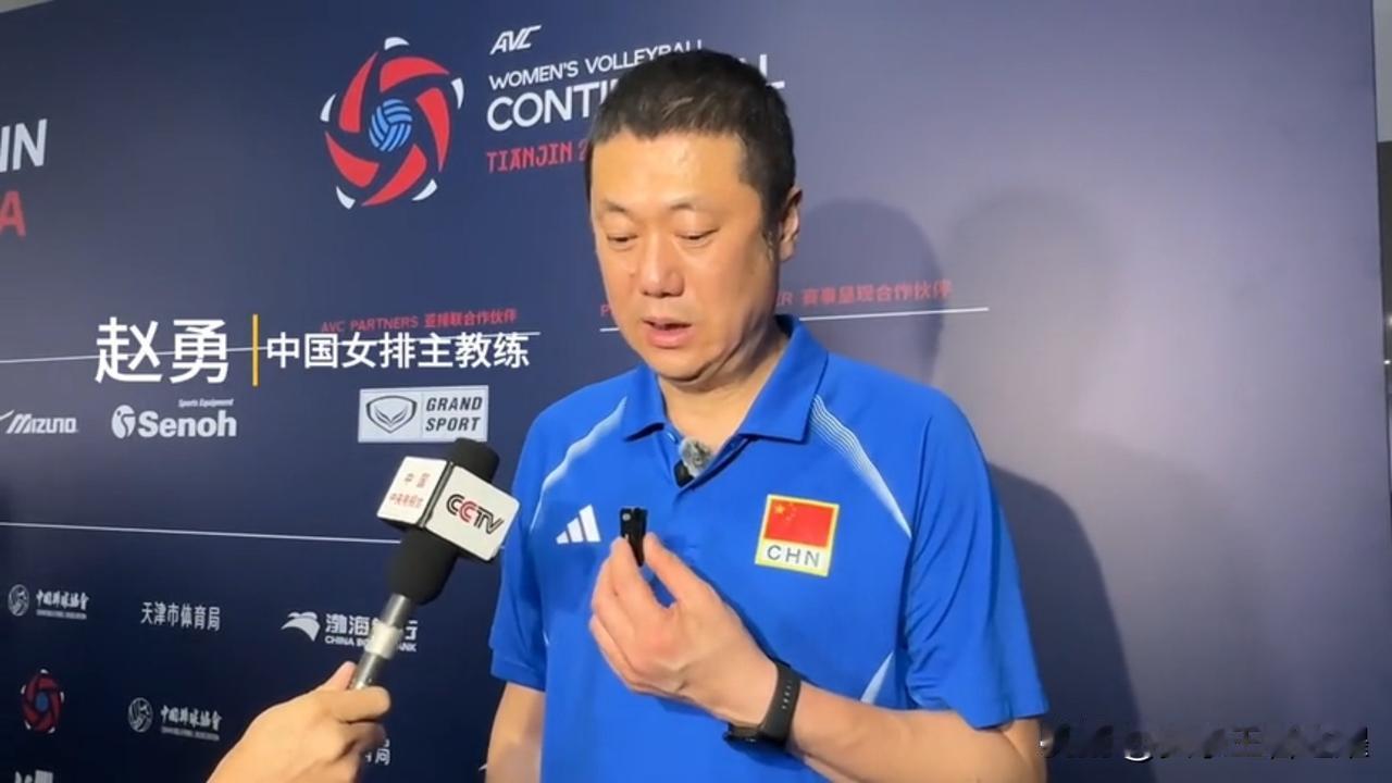 中国女排亚锦赛输给了谁？输给了我们自己！哈哈哈哈😂！不这么说怎么办呢？输给了