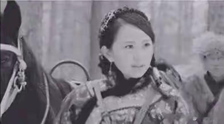 湘西孤女成抗日女匪首，以命换日寇人头，铁血威震太行山女匪首吕芪，跟一个鬼子