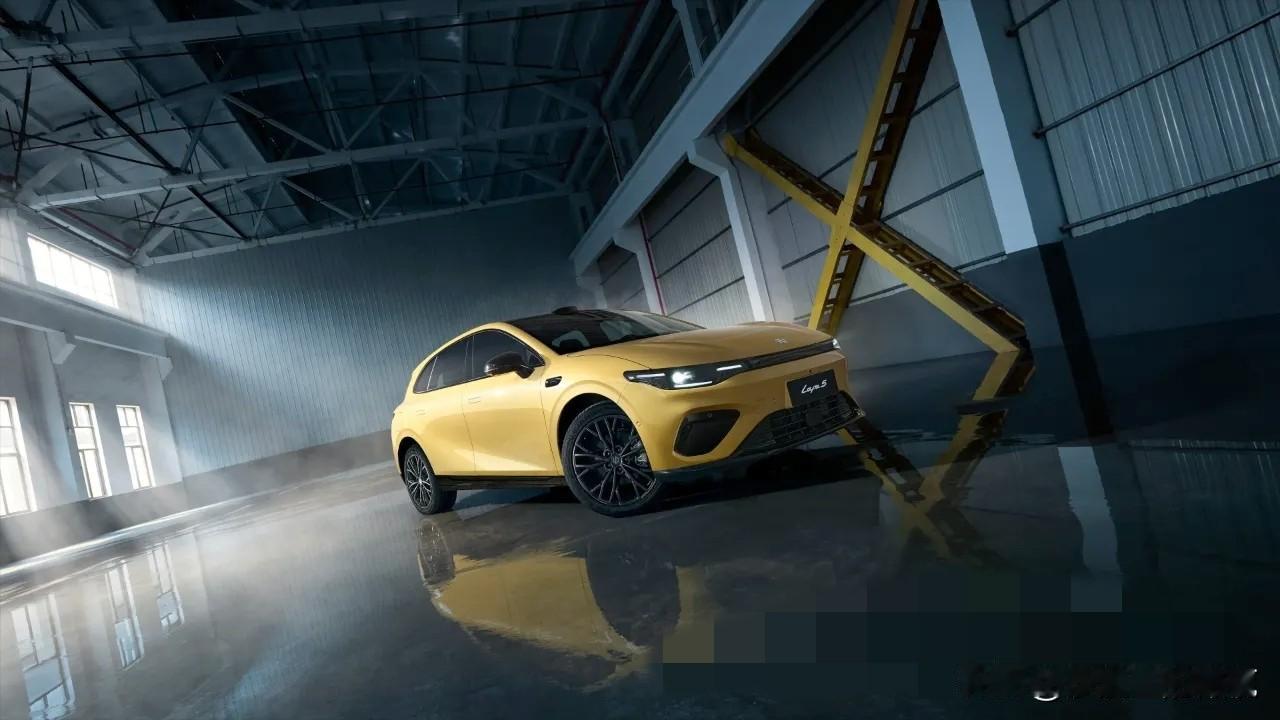 “左手实用属性，右手情绪价值”—零跑LAFA5，10.58万预售。在10万级市