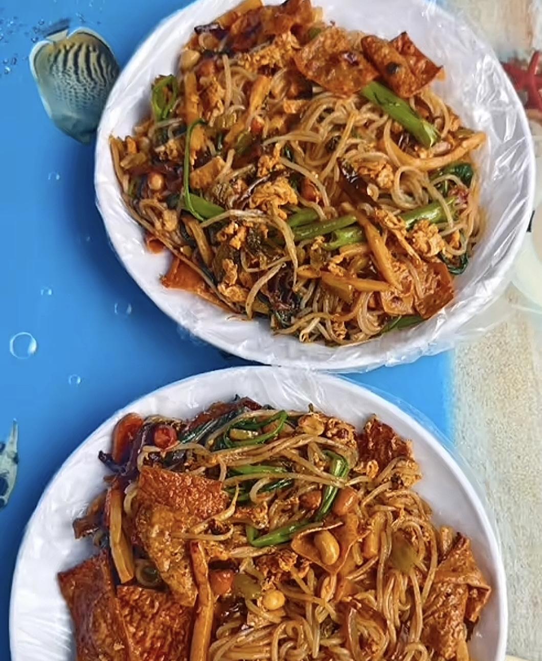 这个炒螺蛳粉值得吗？我不是娶了个广西媳妇嘛！去广西那会，跟媳妇经常出街吃粉，就