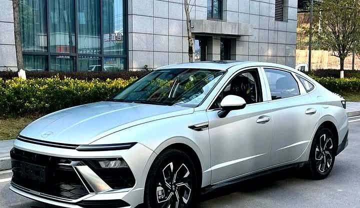 11万7千5，买速腾还是索纳塔？同样价钱，一个2025款，一个2024款