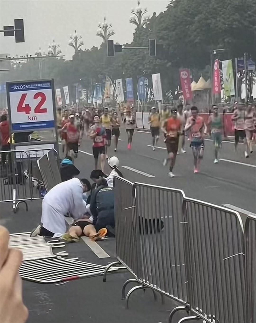 刚退役的前国脚在采访中爆料：马拉松猝死的，从来不是新手，反倒是那些被捧为“大神”