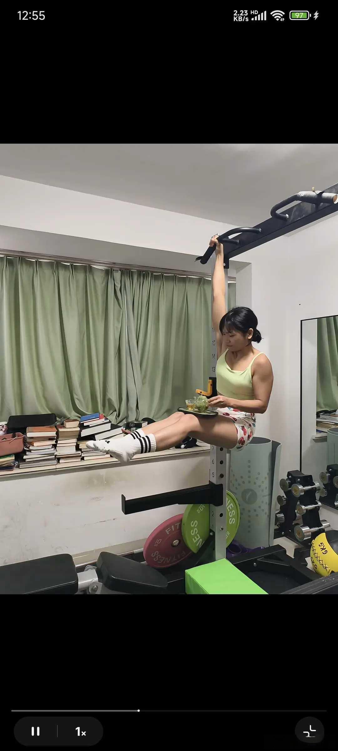 这就核心力量，估计她老公不敢对她动手[吐舌头眯眼睛笑]