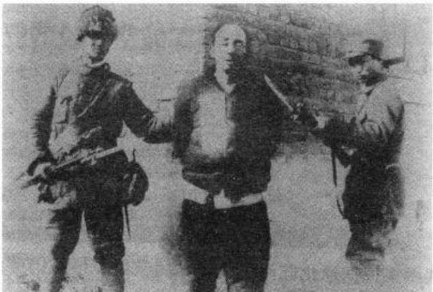 1946年，400多名已经投降的日本女护士，突然拿起尖锐的刺刀，对医院中的伤员痛