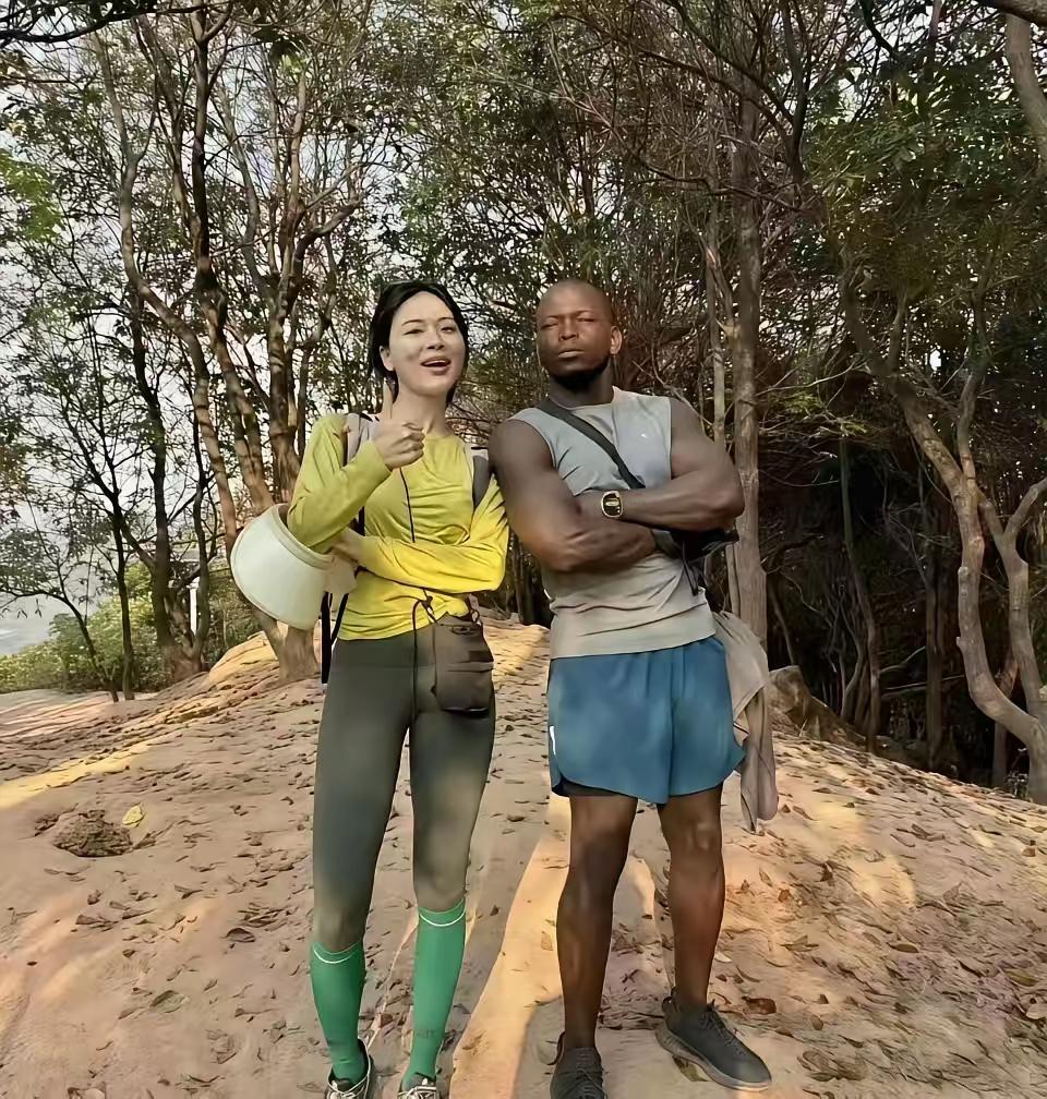 不知道大家有没有发现，现在不少黑人在国内过得是真潇洒，广州街头、景区里常能见到他