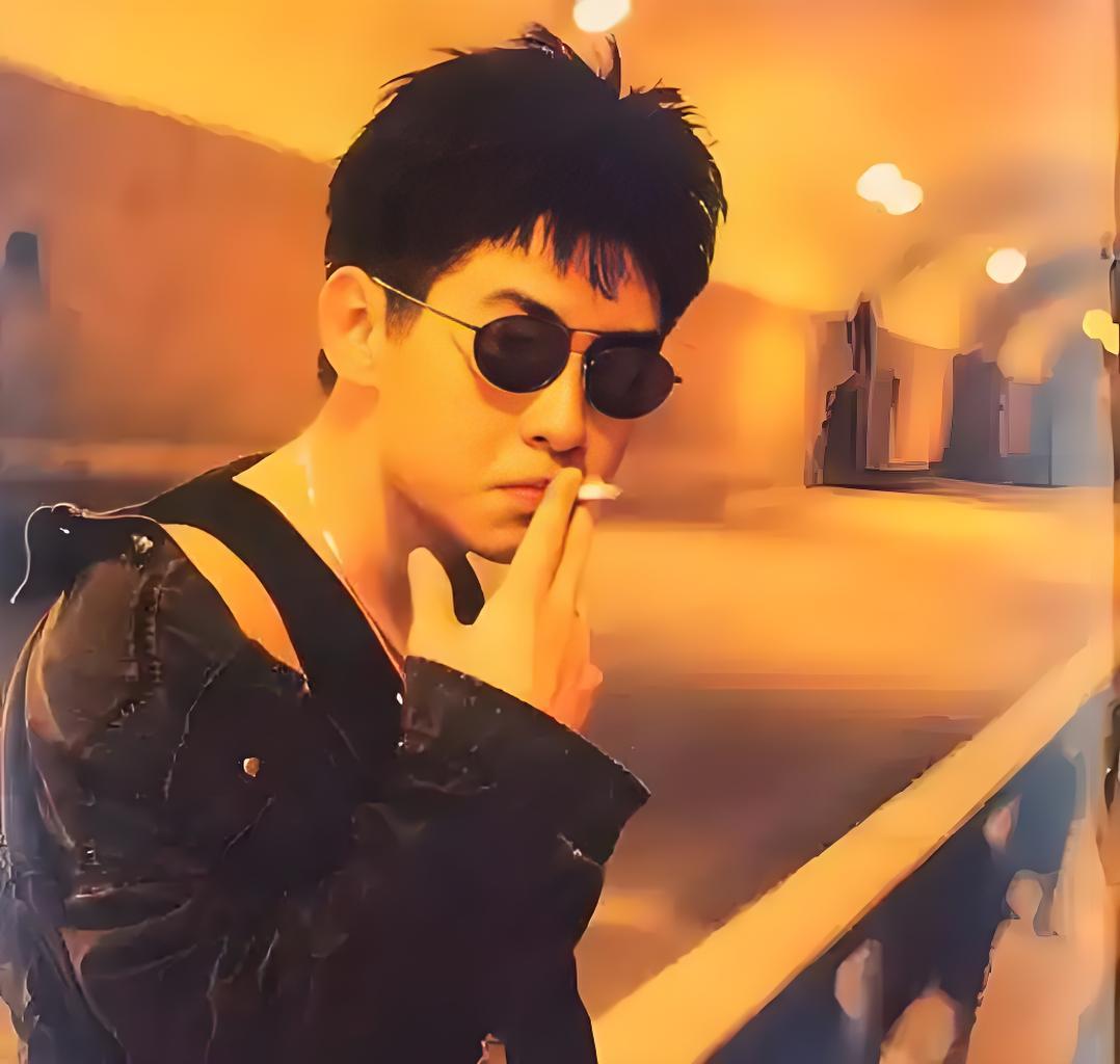 大家有没有和我一样：小时候听着郑智化《水手》长大的，那时感觉他的歌好人好，但他发