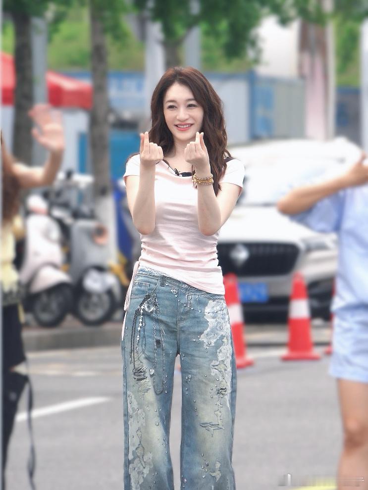 hi6称李小冉全程录制状态良好知道冉姐全程状态都很好就安心了～希望姐姐录完节目好