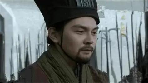 212年，贾诩得到消息，荀彧自尽，贾诩脸色大变，赶忙让儿子关闭家门，并说：“从此