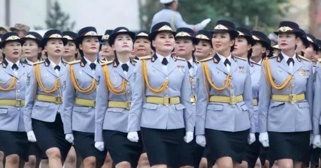 世界上最安全的两个国家，一个谁也打不过，一个谁也不敢打。蒙古，这个被中国