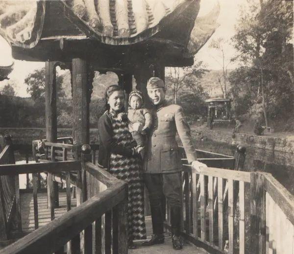 1938年，周总理安排王曼霞打入国民党高层，她竟嫁给蒋介石心腹。身份