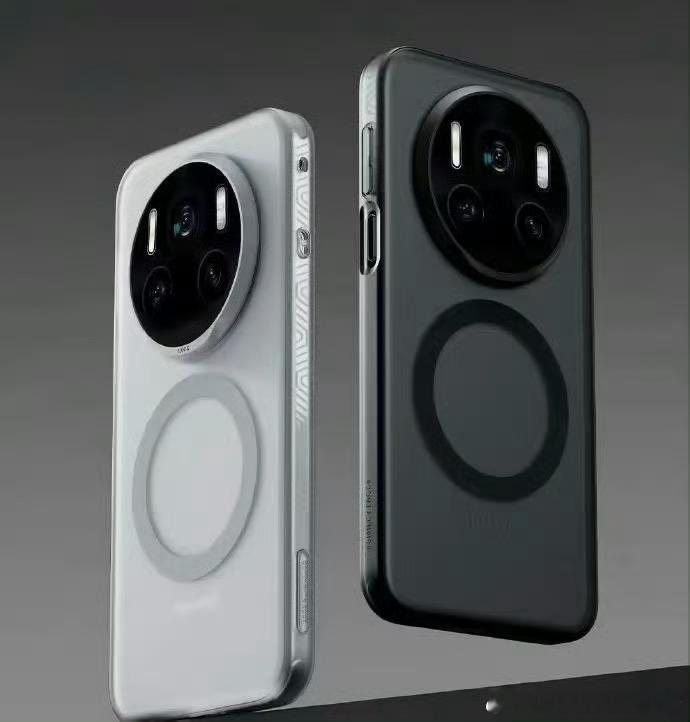华为Mate80系列又上热搜了，这次曝光的疑似真机图不知道可不可靠。经典圆环设计