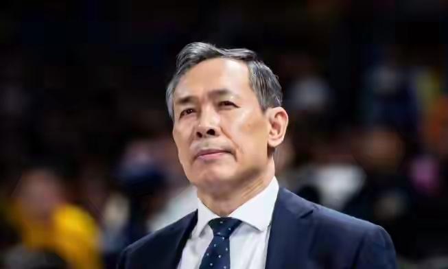 北京队球员耍大牌！徐利民不满表情体现淋漓尽致！主教练门外球员集体开会还会上演！本