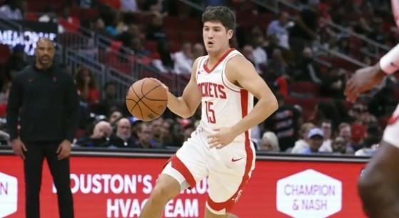 火箭新星谢泼德的表现真是让人一言难尽！在今天火箭客场以94：101不敌湖人的比赛