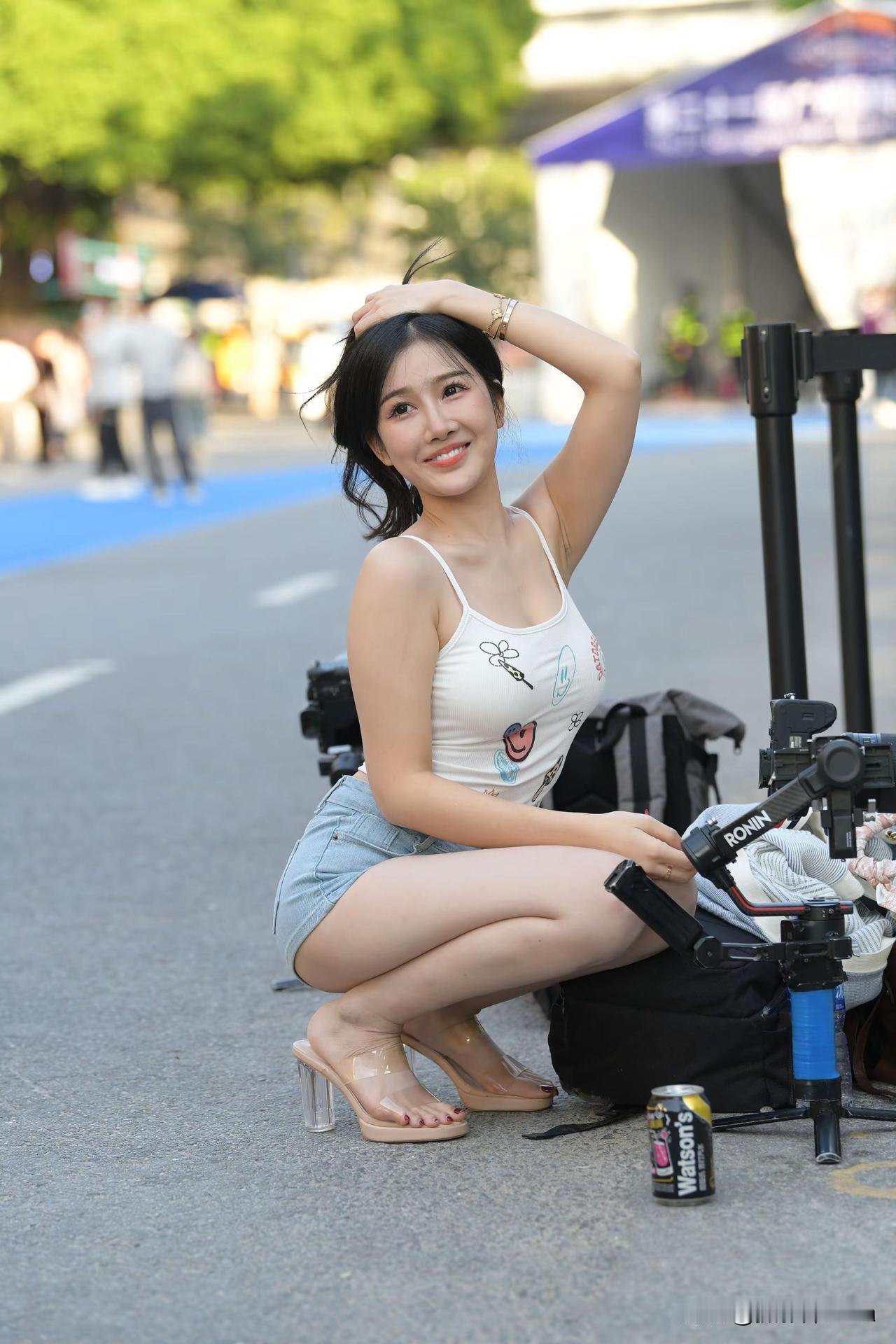 🌟想拍出自带柔光滤镜的法式优雅感？试试这3个秘诀！💃🏻✨光线是灵魂：黄