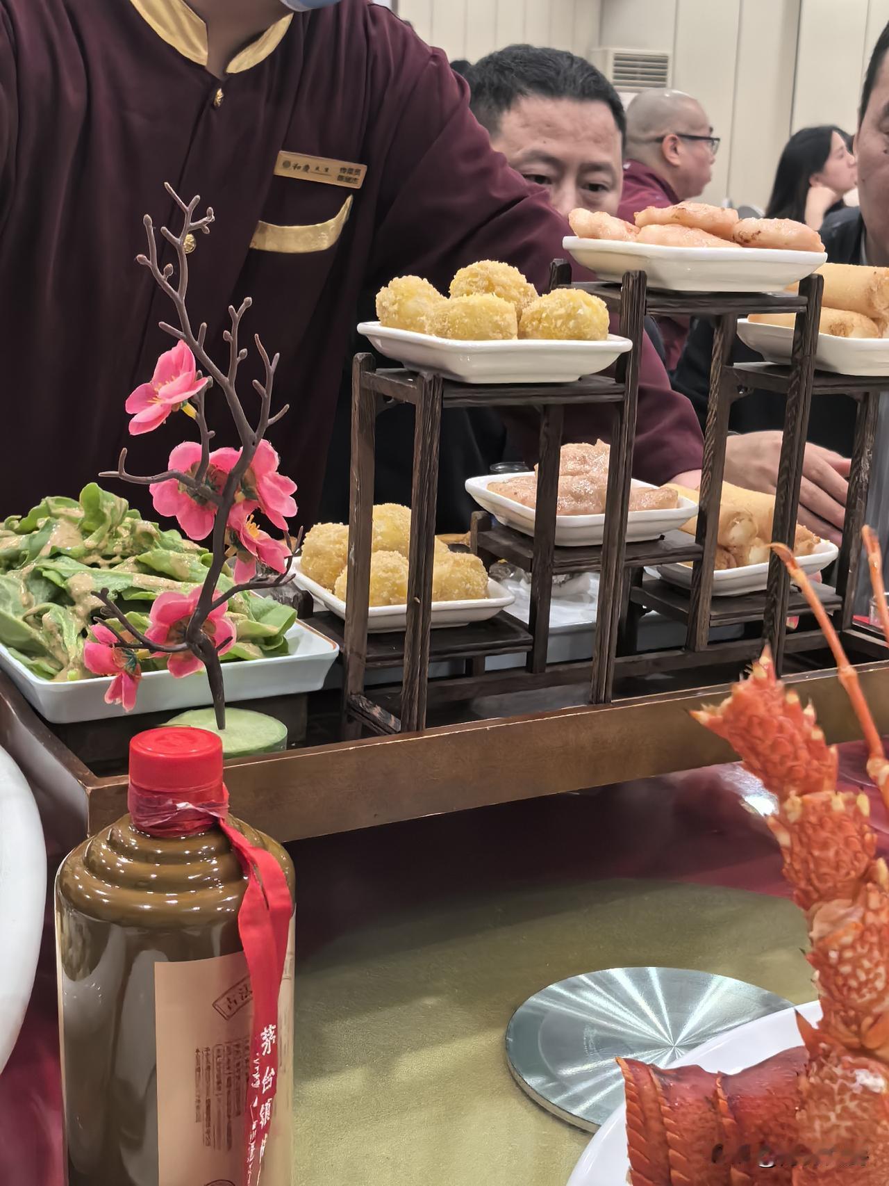 你信不信？夫妻就是个合作伙伴。我前老板台湾人，可以称上好男人，身家几个亿，只