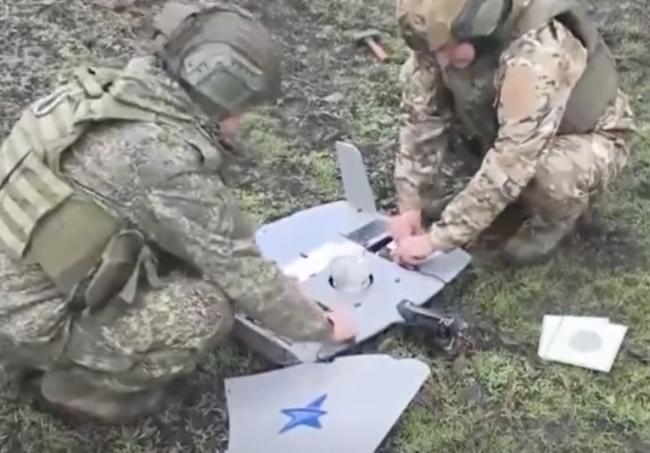 俄军炫耀用星链打乌军，美国的脸往哪搁？当地时间28日，俄罗斯国防部宣布，俄军