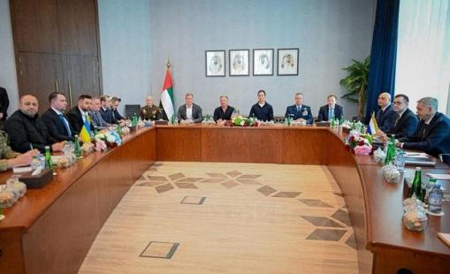 俄乌美三方会谈暂时落幕，起了那么大范儿，只谈成换俘问题 当地时间2月5日，特