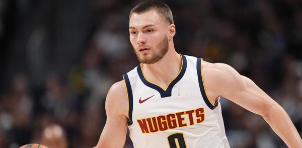 丹佛掘金侧翼克里斯蒂安·布劳恩在本月初从左脚踝严重扭伤中复出，一度出战了四场比赛