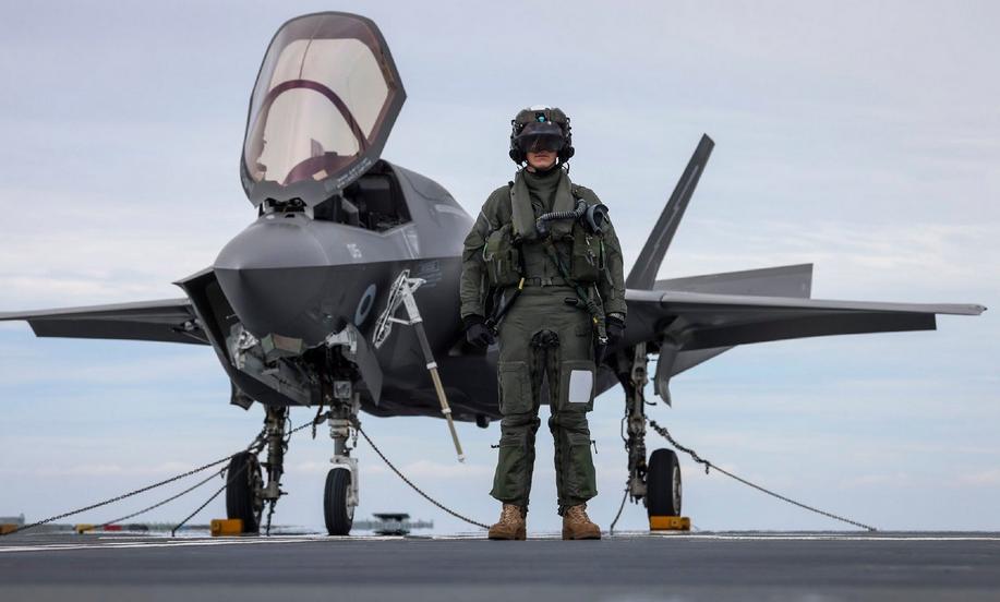 泽连斯基的救星来了？英国要求，欧洲廉联军集体出动，F-35隐身战机，台风战机，保