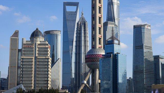 经济总量全球第五 增速跑赢全国水平, 2025年上海经济成绩单出炉