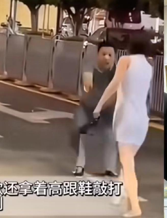 男子下跪道歉女子不依不饶拿高跟鞋跟敲打男子，头敲出血，迫于无奈男子奋起反击这大