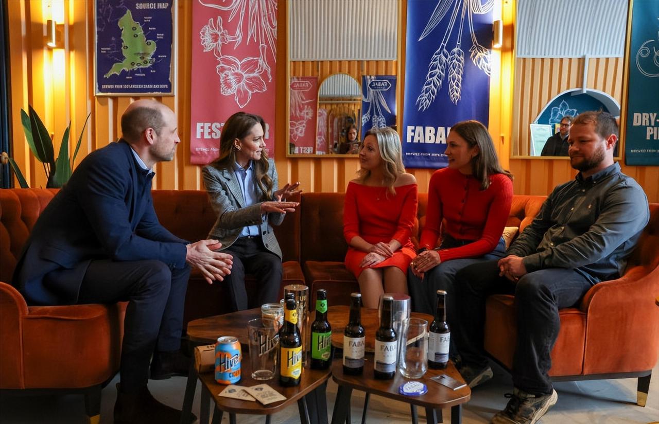 3月12日，威廉王储和妻子凯特王妃再次携手营业，两人一同在伦敦访问了斯沃克特酿酒