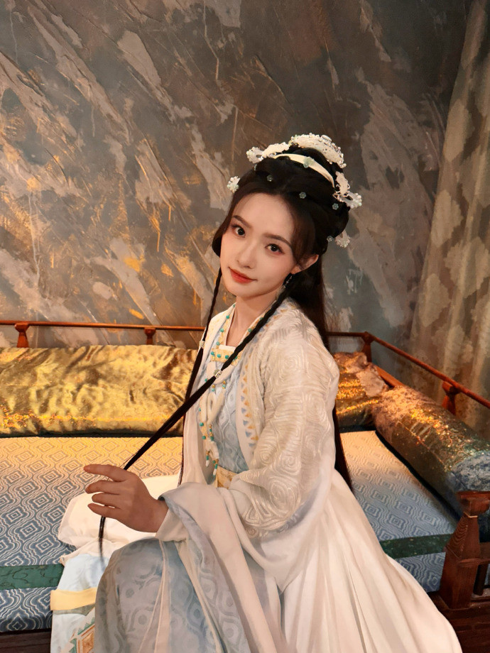 这个林允美成啥了​​​