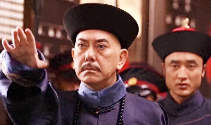 清朝雍正时，两江总督尹继善调任云贵总督，觐见雍正时，雍正问他：“你的母亲受封没有