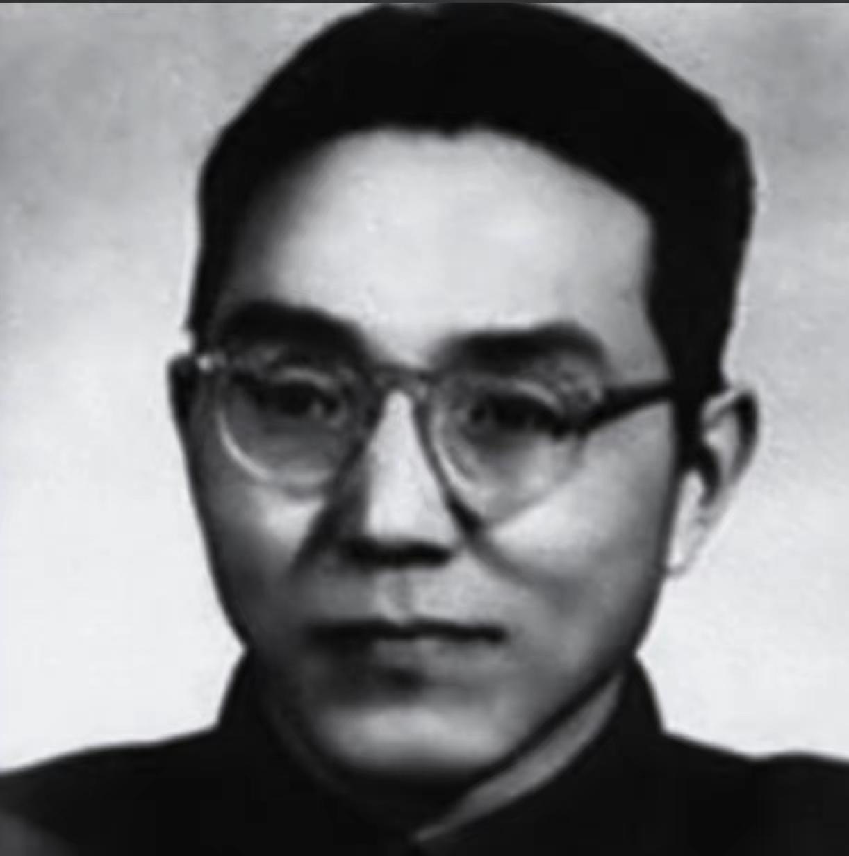 1949年，被判10年的地下被判10年的地下党戴中溶狱中惊醒，却突然发现牢门大开