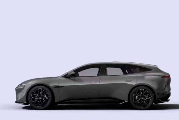 阿维塔给瓦罐迷的新年礼物全新阿维塔06旅行版伪装路测了。作为原创度最高的新势