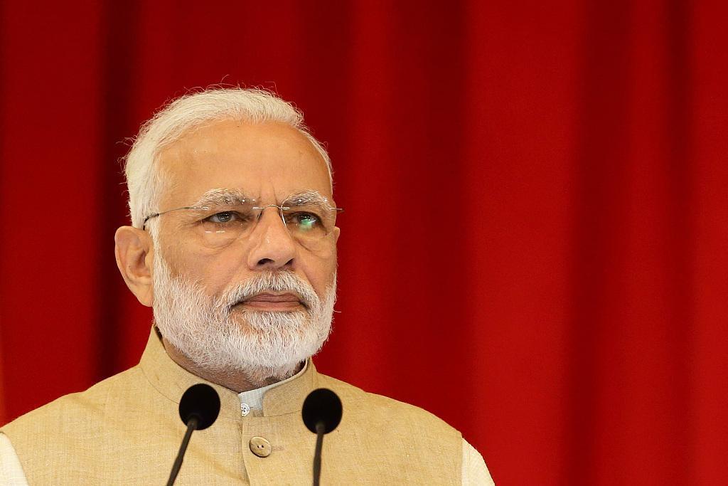 印度太憋屈！伊朗4月17日刚官宣开放霍尔木兹海峡，印度就急眼了，连夜派这两艘