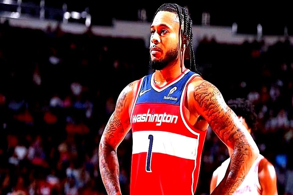 现在再回头看火箭当初送走惠特摩尔的交易，只能说管理层的眼光太准了。当初用他换