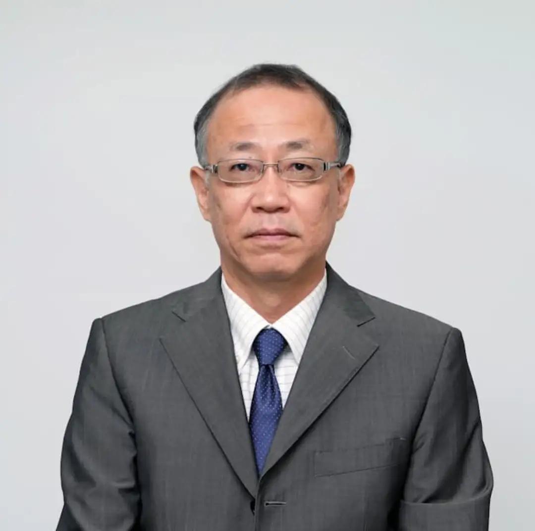 高市服软拿中方口信？李在明通知日本，美韩专机直飞中国！高市早苗终松口服软，