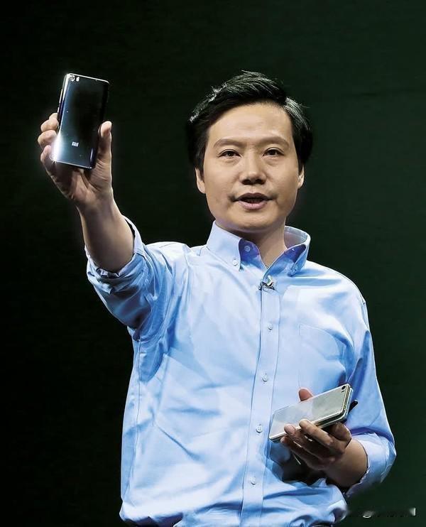 首先，雷军成为富豪，是对他多年努力和智慧的肯定。从金山软件到小米科技，雷军始终走