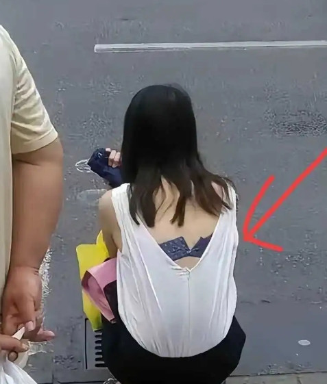 你们说如果帮个忙会不会挨打？