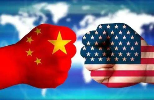 眼下，全世界都在赌中国和美国究竟谁先撑不住，现在的情况是中国有货，美国有钱，可美
