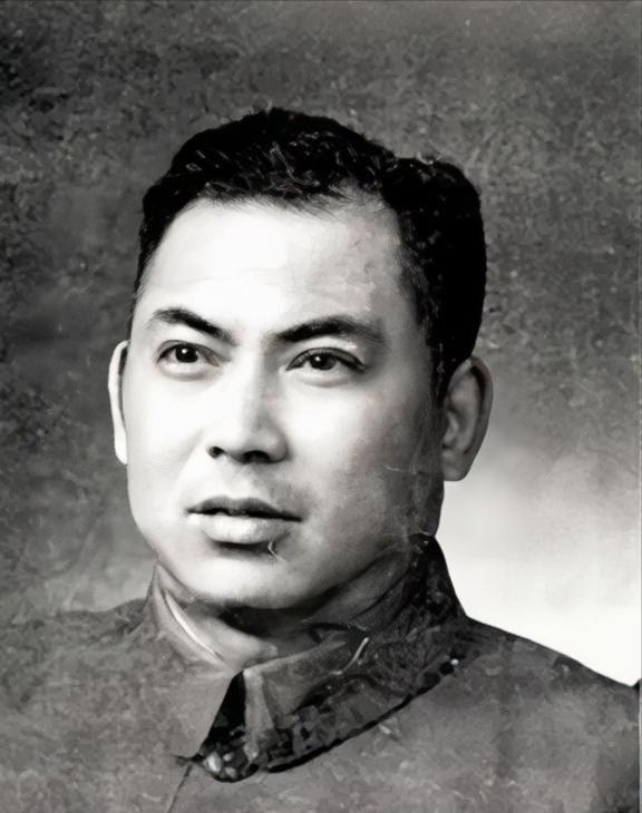 1968年3月24日凌晨，毛主席偶遇副总参谋长温玉成，劈头盖脸地问：“你一个人去