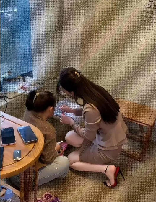 为什么现在的家教越来越年轻漂亮了啊？
