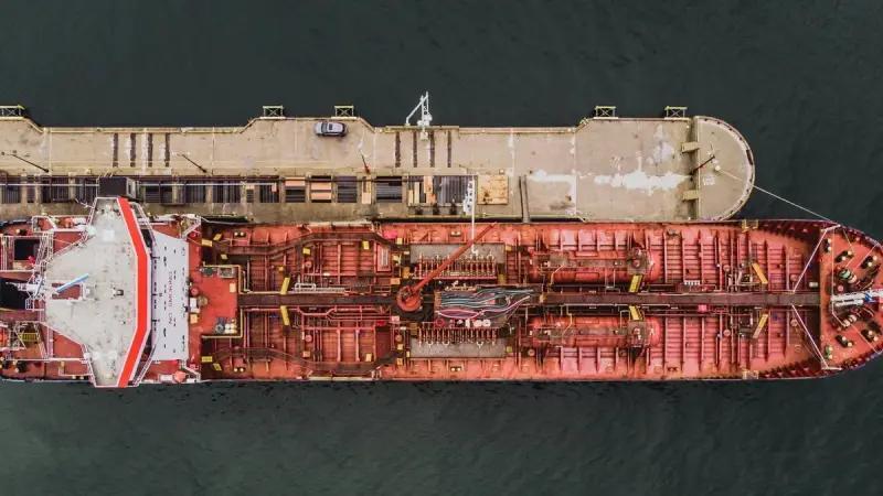 欧盟杀手锏：全面禁止欧盟船队运输俄石油路透社获悉，欧盟和七国集团计划实施激进