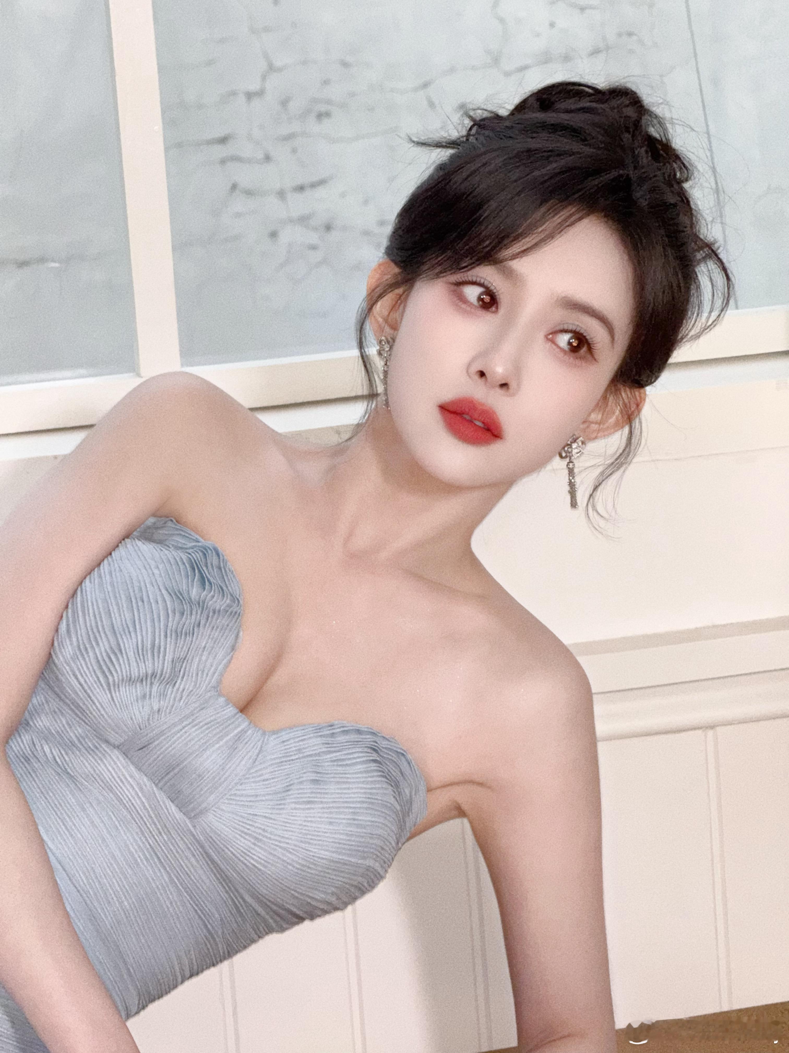 杨单比孟子义工作室更爱孟子义热爱和班感是一眼就能看出来的​​​
