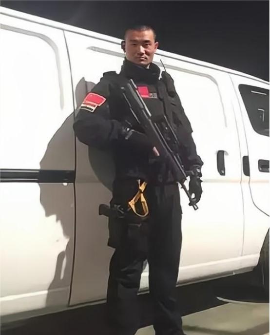 2012年，陕西一小伙为了上百万薪酬，签下死亡合同，冒险到伊拉克当雇佣兵，3年后