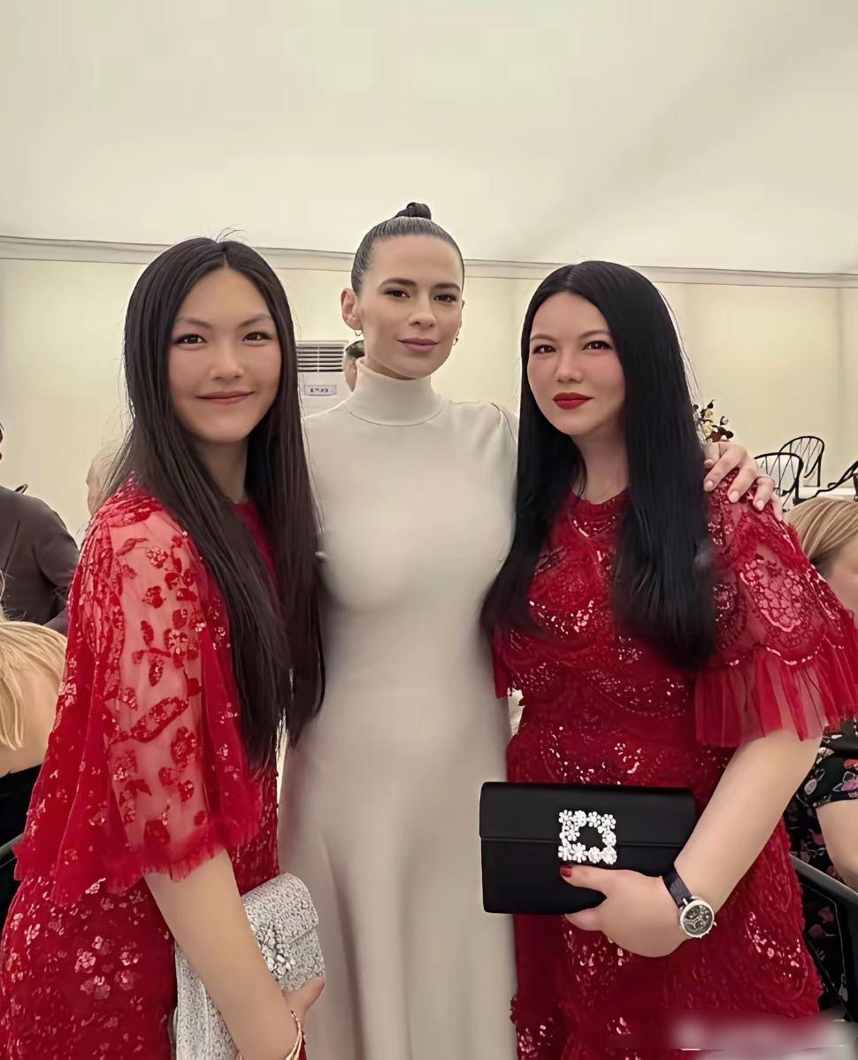 王诗龄能不能穿点年轻人的衣服？看起来和李湘傻傻分不清楚