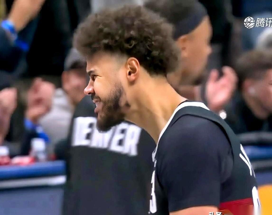 掘金这场球，本来已经交代了。常规时间最后几十秒，落后6分，球馆里自己人的声音都