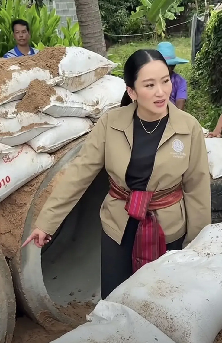 佩坦通检查战备状况，虽然轻车简行，但看上去可不只是