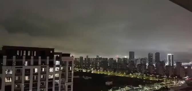“被雷劈”具象化​​​