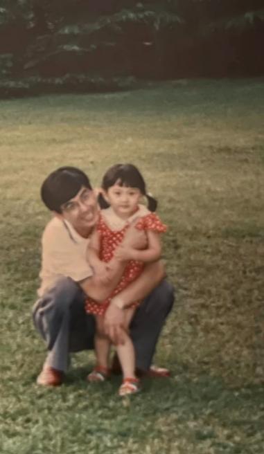 这位上海爸爸今天去世，67岁，临终前，女儿亲自给他擦洗身体。他曾对女儿说：不