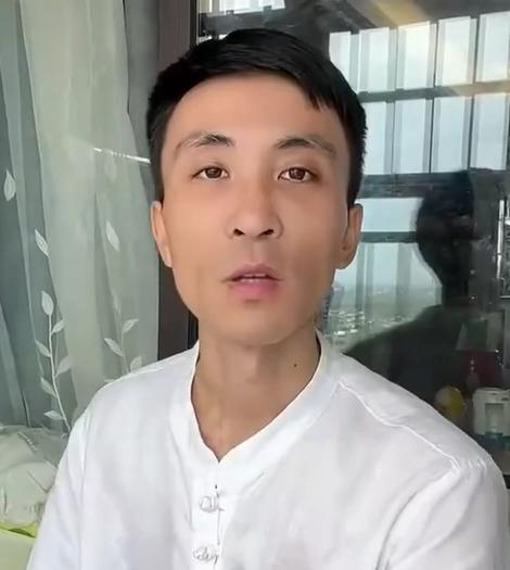 央视都看不下去了！”，今年3月中医博主“张玄化”称：“不要被资本家收割了，米糊喂