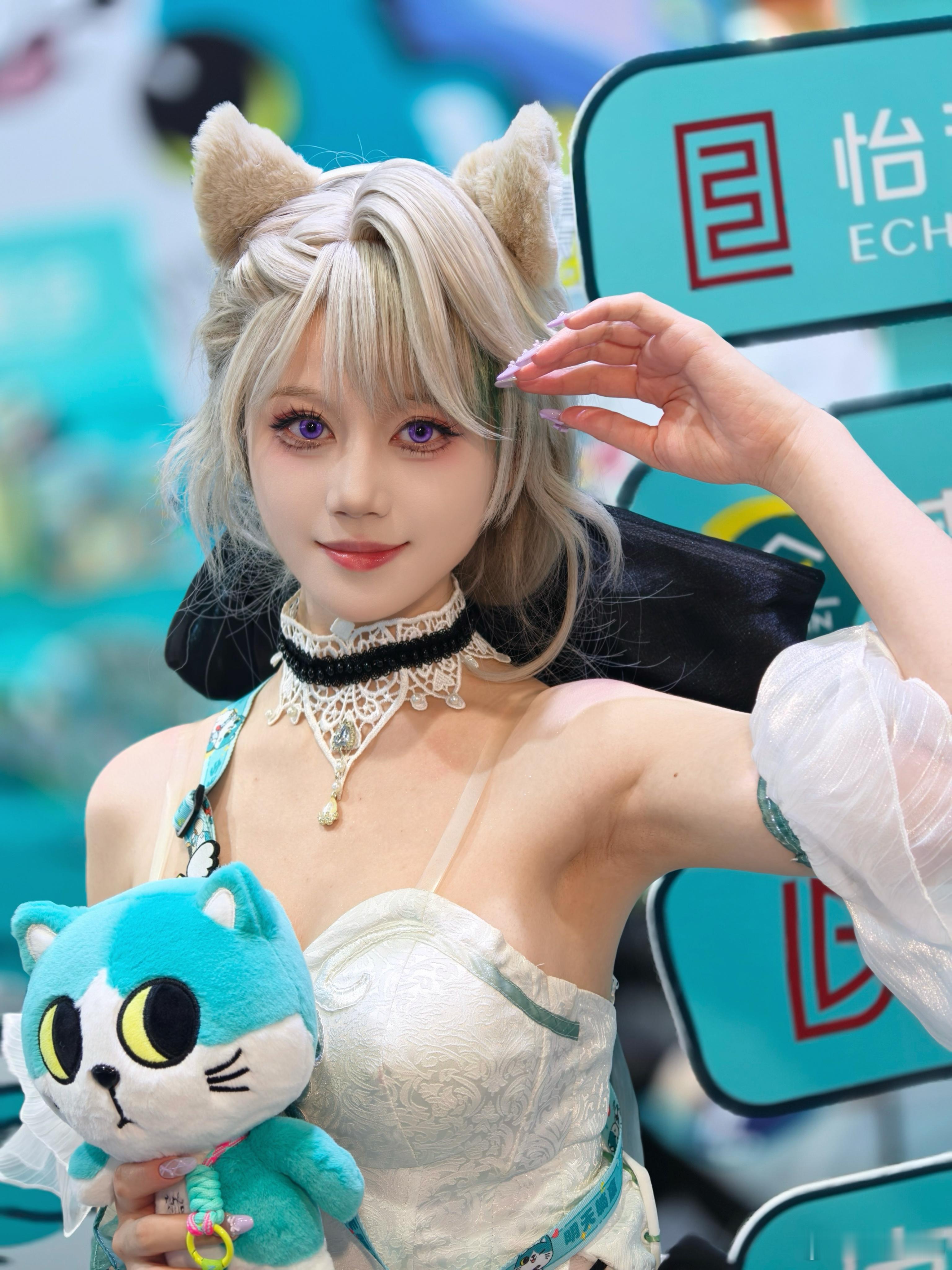 今天是猫猫（琳妮特）青猫周末躺平计划​​​