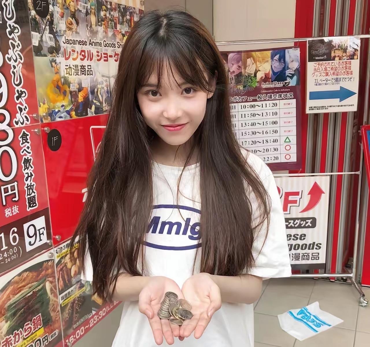 确实太甜了，还记得她吗，当年抢闺蜜男朋友的事甚嚣尘上，自此普及了防火防盗防闺蜜