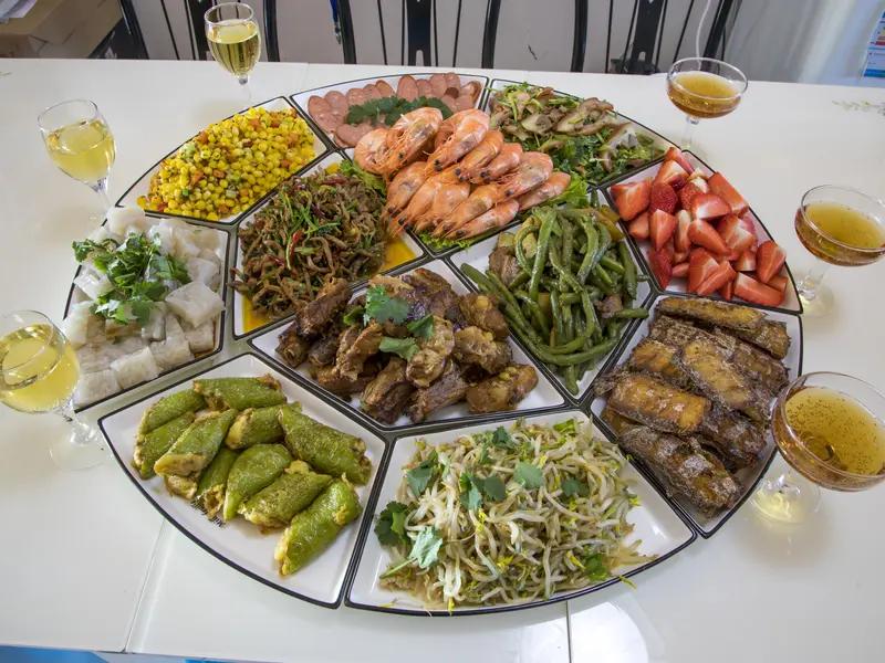 这种走势要不要割肉？我认为没必要，只要大盘不破十日线，就不需要割肉，因为没意义！